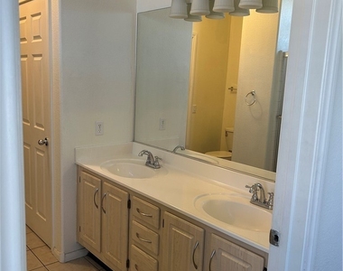 855 N Stephanie Street - Photo Thumbnail 11