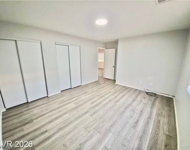 1080 Red Butte Street - Photo Thumbnail 6