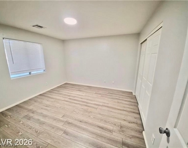 1080 Red Butte Street - Photo Thumbnail 8
