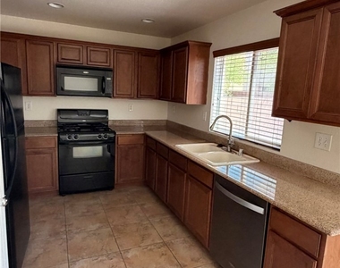 7969 Valladolid Avenue - Photo Thumbnail 4