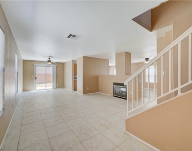 8621 Grand Pine Avenue - Photo Thumbnail 2