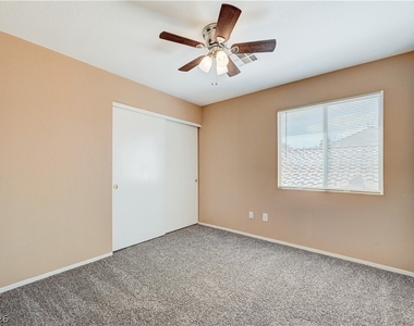 8621 Grand Pine Avenue - Photo Thumbnail 31