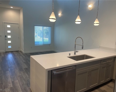 11484 Roaring Peak Drive - Photo Thumbnail 10
