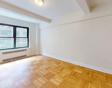 East 56th Street - Photo Thumbnail 2