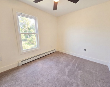 236 Jefferson Avenue - Photo Thumbnail 8