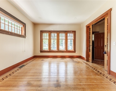268 Lyndhurst Street - Photo Thumbnail 8