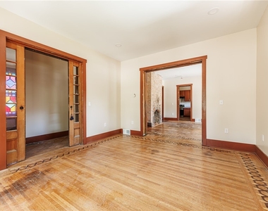268 Lyndhurst Street - Photo Thumbnail 9