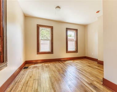268 Lyndhurst Street - Photo Thumbnail 10