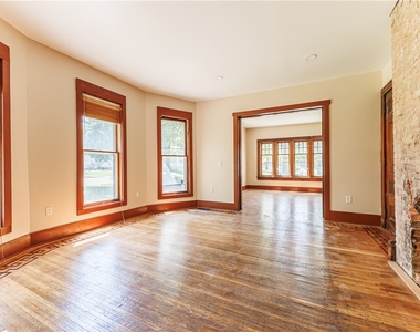 268 Lyndhurst Street - Photo Thumbnail 7