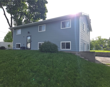 55 Agar Avenue - Photo Thumbnail 2