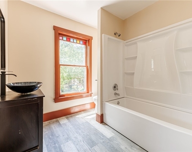 266 Lyndhurst Street - Photo Thumbnail 6