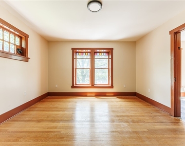266 Lyndhurst Street - Photo Thumbnail 4