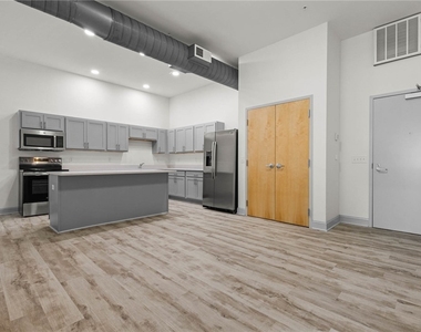 105 Main Street - Photo Thumbnail 10