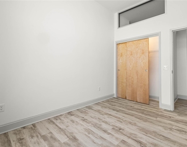 105 Main Street - Photo Thumbnail 21