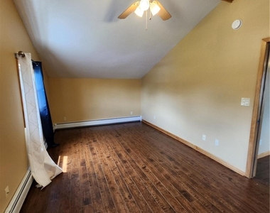 5834 S Transit Road - Photo Thumbnail 9