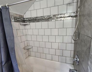 5834 S Transit Road - Photo Thumbnail 6
