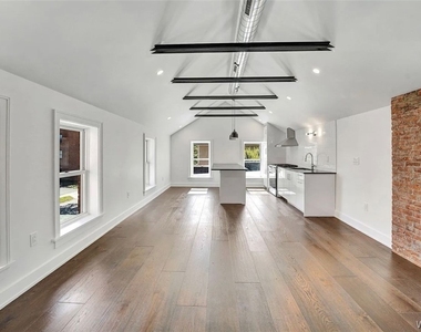 162 Allen Street - Photo Thumbnail 10