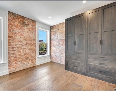 162 Allen Street - Photo Thumbnail 5