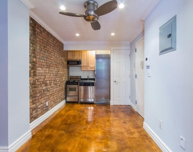 East 5th Street - Photo Thumbnail 2