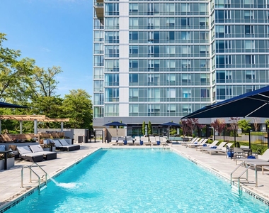 1524 Sheepshead Bay Road - Photo Thumbnail 4