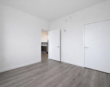 1524 Sheepshead Bay Road - Photo Thumbnail 4