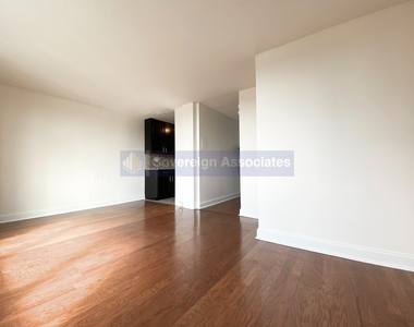 3333 Broadway - Photo Thumbnail 1