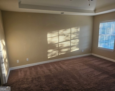 9376 Carnes Crossing Circle - Photo Thumbnail 8