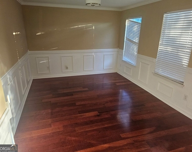 9376 Carnes Crossing Circle - Photo Thumbnail 3