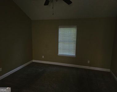 9376 Carnes Crossing Circle - Photo Thumbnail 11