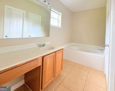 94 E Pine Bluff Boulevard - Photo Thumbnail 25
