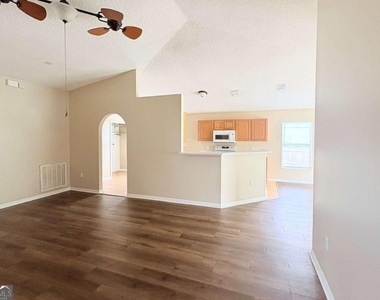 94 E Pine Bluff Boulevard - Photo Thumbnail 5