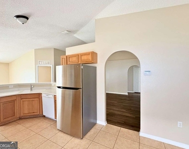 94 E Pine Bluff Boulevard - Photo Thumbnail 13