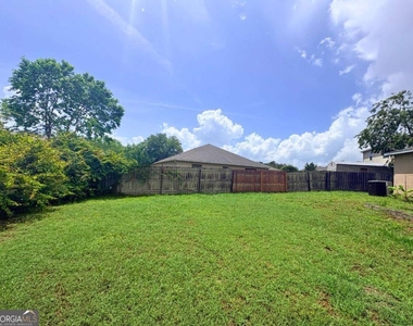 94 E Pine Bluff Boulevard - Photo Thumbnail 29
