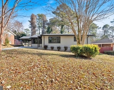 2142 Cloverdale Drive Se - Photo Thumbnail 6