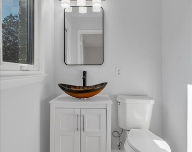 2142 Cloverdale Drive Se - Photo Thumbnail 33