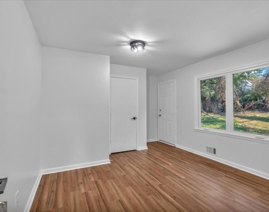 2142 Cloverdale Drive Se - Photo Thumbnail 36