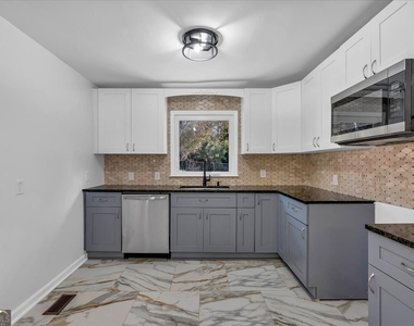 2142 Cloverdale Drive Se - Photo Thumbnail 20