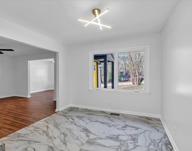 2142 Cloverdale Drive Se - Photo Thumbnail 19