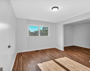 2142 Cloverdale Drive Se - Photo Thumbnail 26
