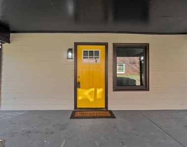 2142 Cloverdale Drive Se - Photo Thumbnail 9