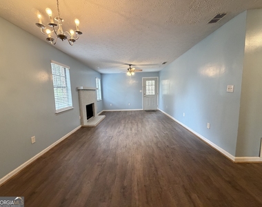 682 Timothy Road - Photo Thumbnail 2