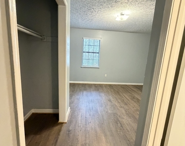 682 Timothy Road - Photo Thumbnail 6