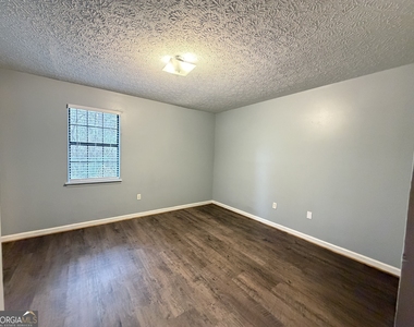 682 Timothy Road - Photo Thumbnail 7