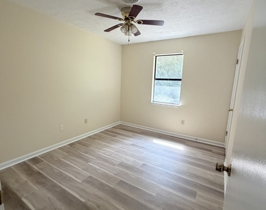 117 Alden Court - Photo Thumbnail 6