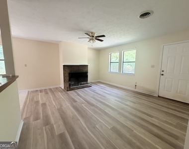 117 Alden Court - Photo Thumbnail 1