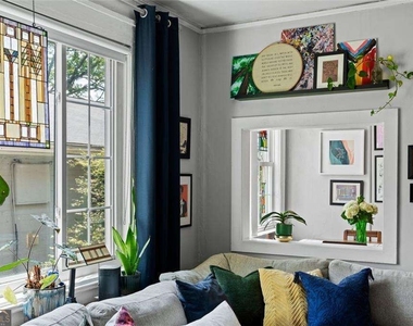70 Sheridan Drive Ne - Photo Thumbnail 7