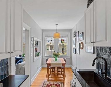 70 Sheridan Drive Ne - Photo Thumbnail 9