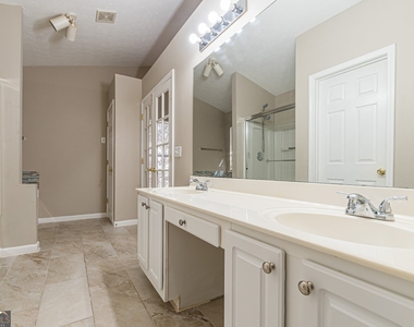 5755 Lakeview Circle - Photo Thumbnail 35