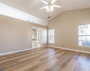 5755 Lakeview Circle - Photo Thumbnail 39