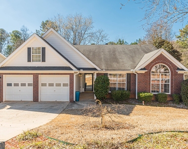 5755 Lakeview Circle - Photo Thumbnail 3